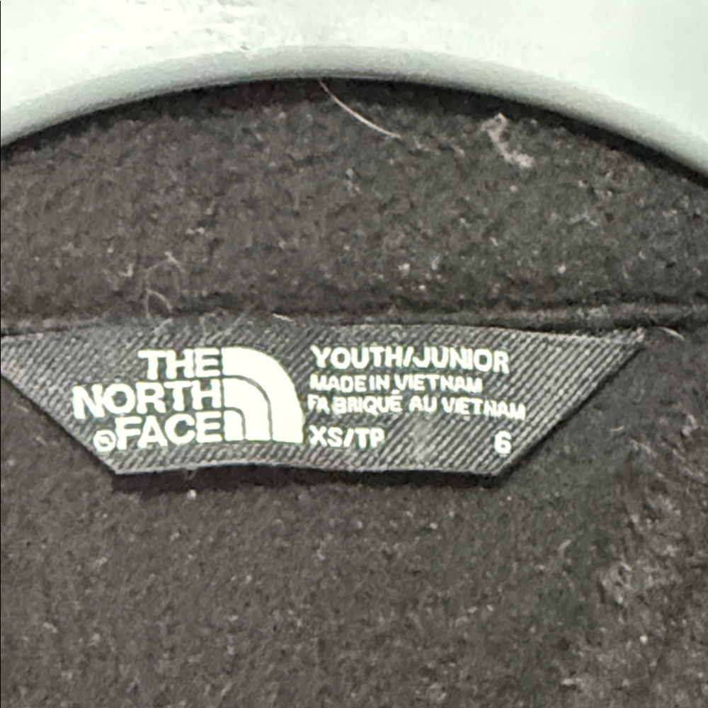 The North Face Kids' Red Black 2 in 1 Waterproof jacket and Fleece Sweater XS 6 - Picture 2 of 8